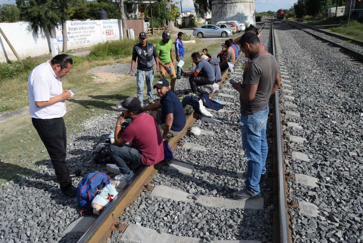 Migrantes en su paso por Hidalgo. (Francisco Villeda)