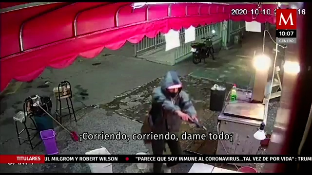 Sujetos asaltan taquería en Iztapalapa