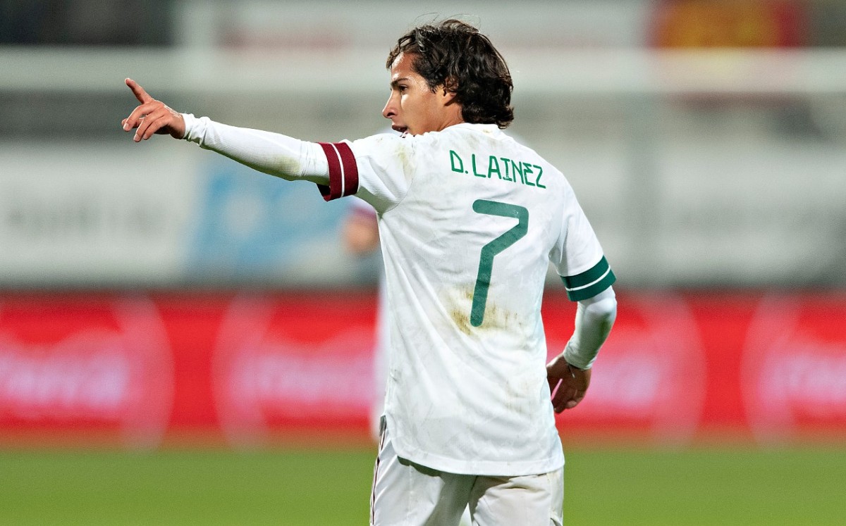 Diego Lainez, durante el partido amistoso ante Argelia (Imago7)