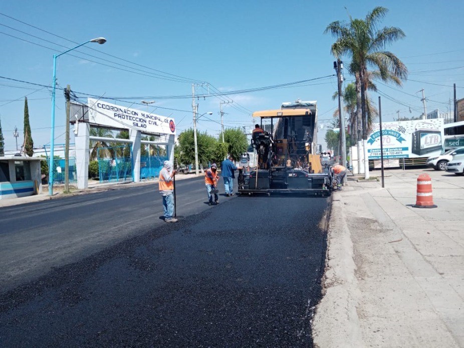 Dona Pemex a Guanajuato 1.5 toneladas de asfalto para pavimentación