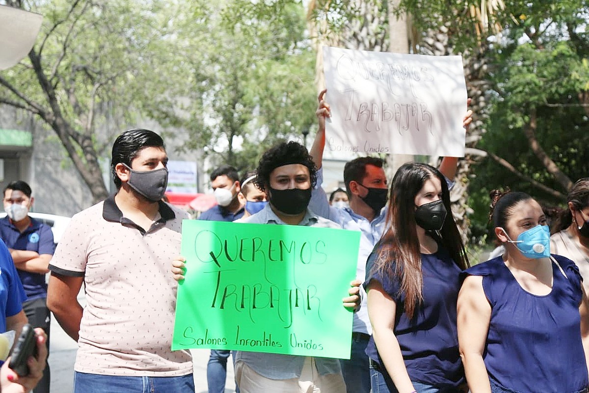 Exigen reapertura de salones de fiestas en Nuevo León. Foto: Jorge López.