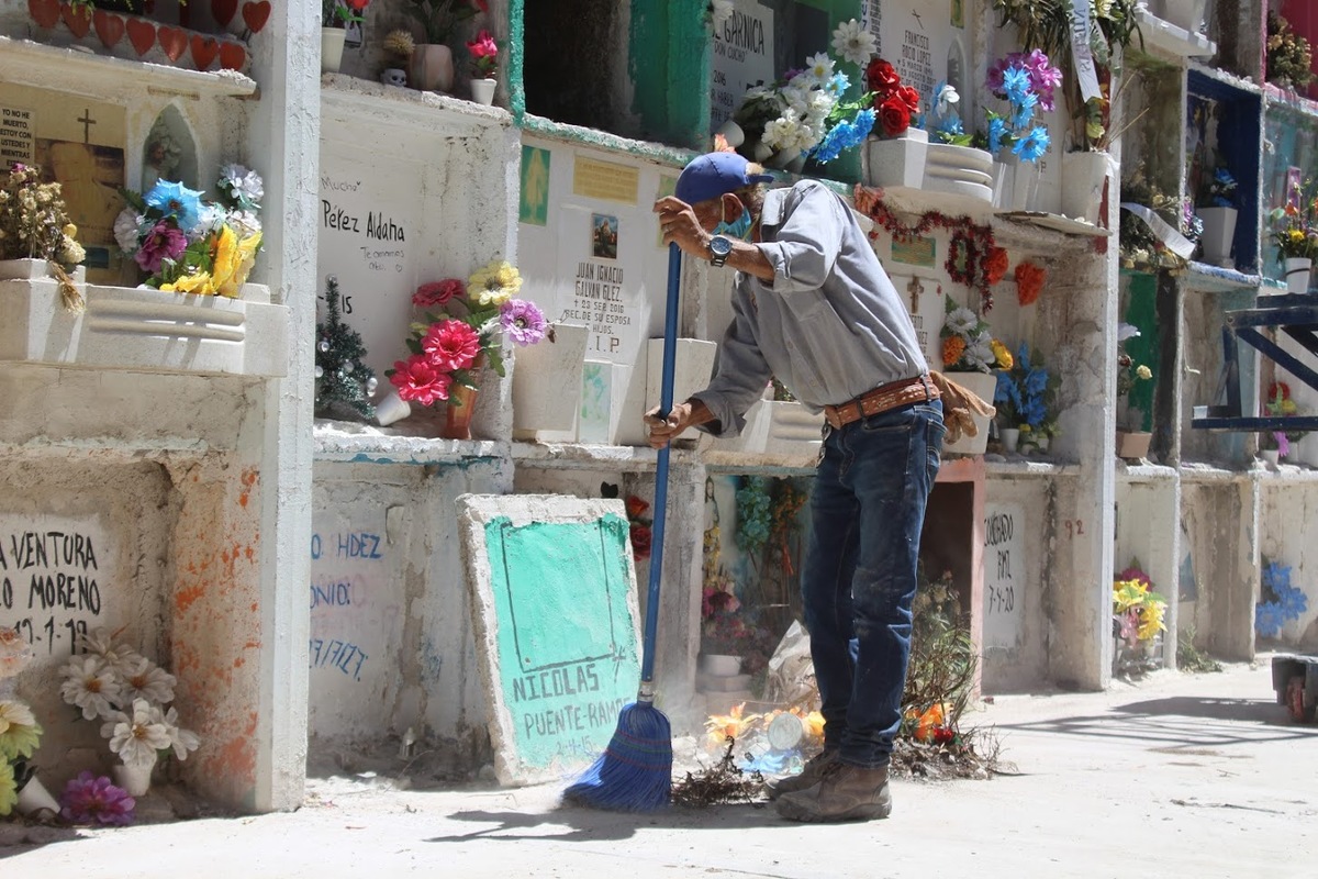 Panteones en Guanajuato seguirán cerrados (Dany Béjar)
