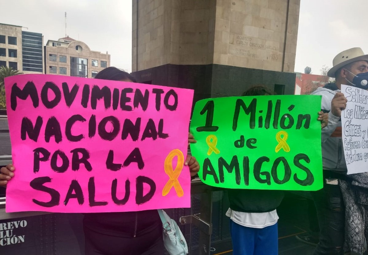 Papás de niños con cáncer subastarán obra de arte para becas. | César Velázquez