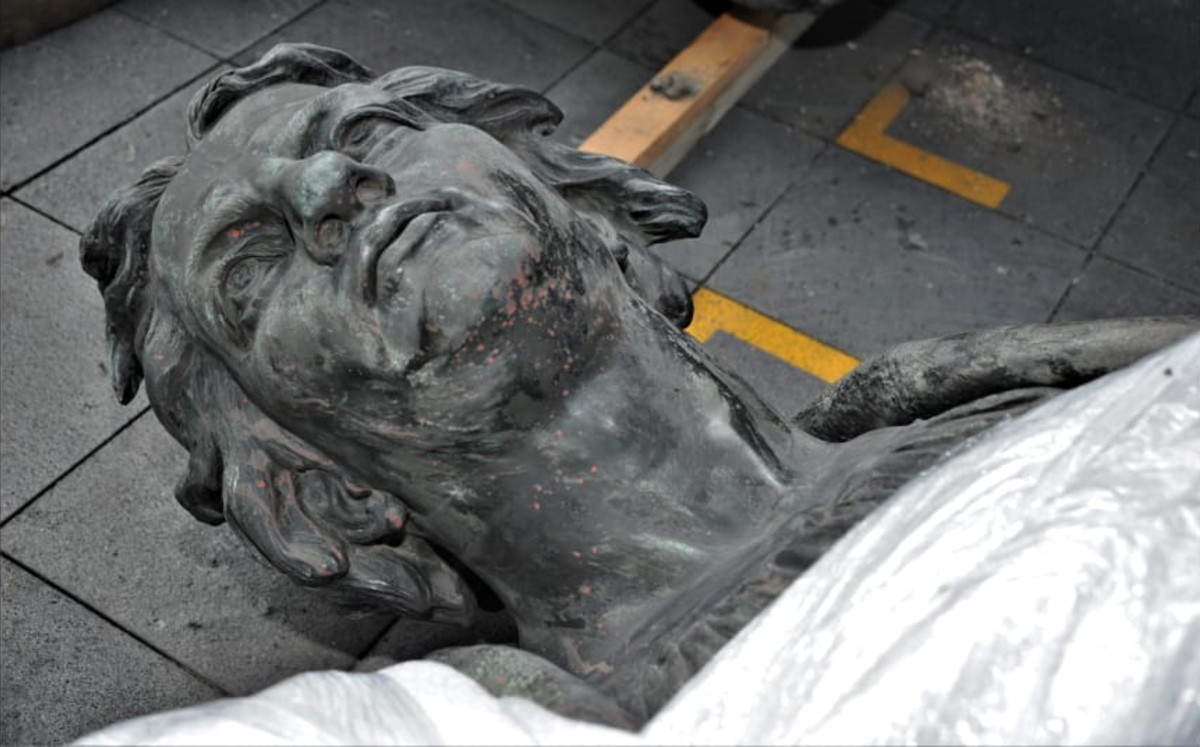 Restauración de la estatua de Cristóbal Colón | Especial