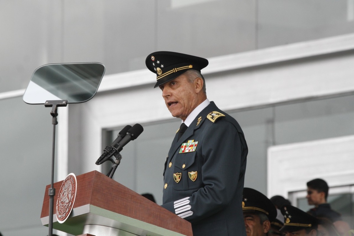 Salvador Cienfuegos es el primer ex titular de la Sedena detenido. (Javier Ríos)