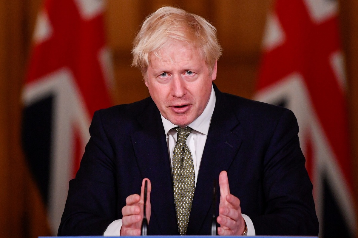 Borsi Johnson instó a compañías y empresas transbordadoras que se preparen para una salida sin acuerdo de la UE. (Reuters)