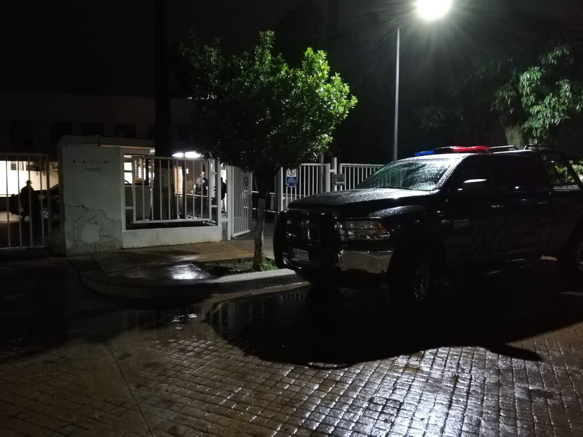 El robo del cajero automático fue en el edificio del DIF Jalisco en avenida Alcalde (Martín Patiño)