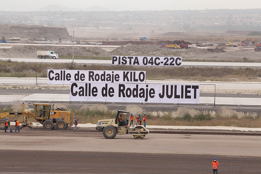 La Base Aérea Militar de Santa Lucia se ubica en Zumpango, Estado de México.(Octavio Hoyos)