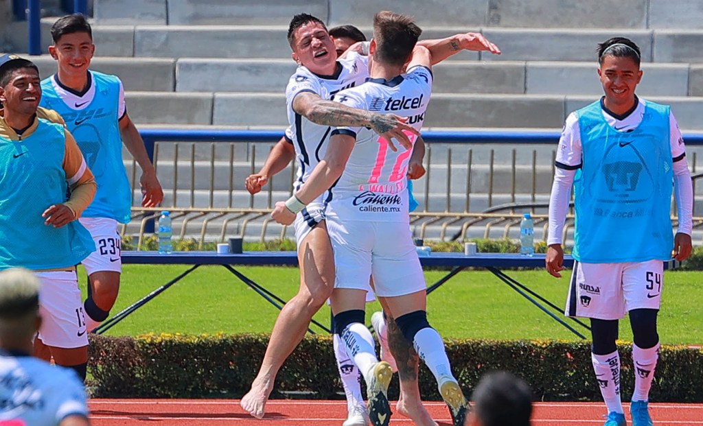 Iturbe tras el gol de Waller (Imago7)