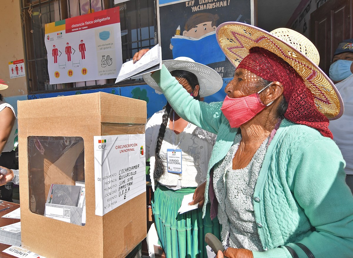 Las mesas cerrarán a las 17:00 horas locales en Bolivia. | EFE