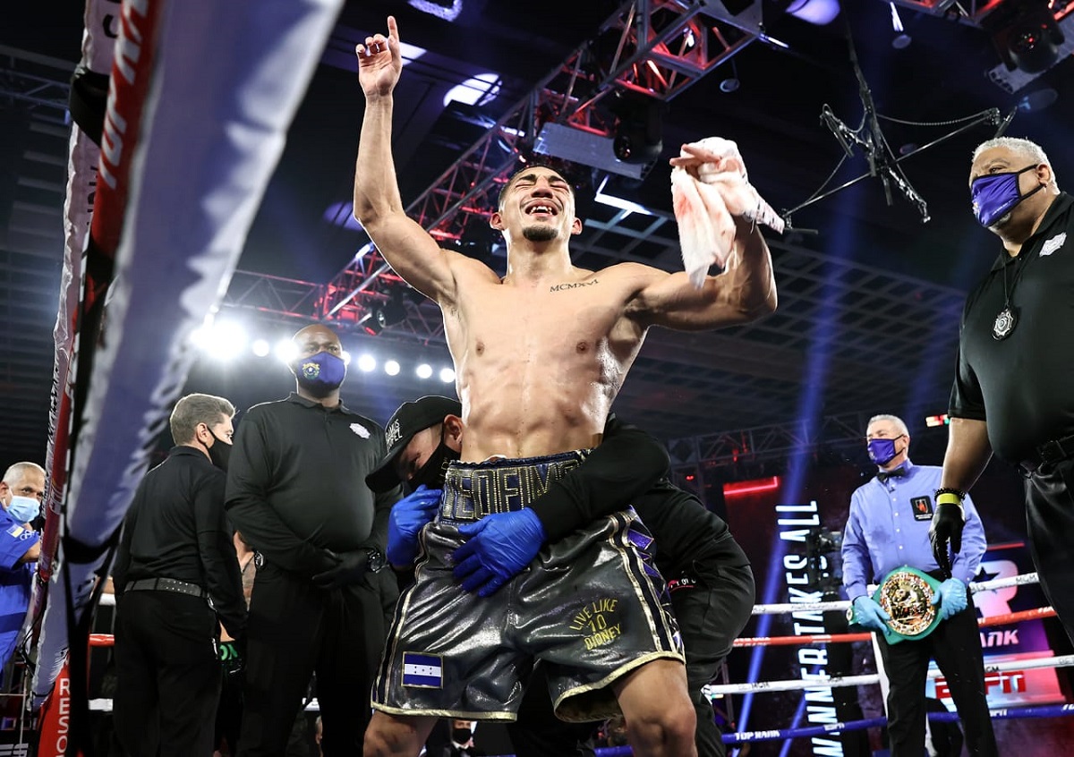 Teófimo López vence por decisión unánime a Vasyl Lomachenko (Top Rank)