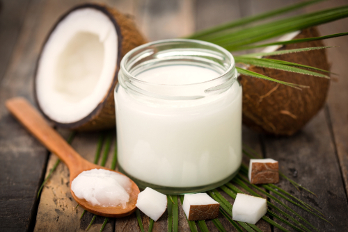 El aceite de coco destruye el virus de covid-19, según científicos filipinos. (Shutterstock)