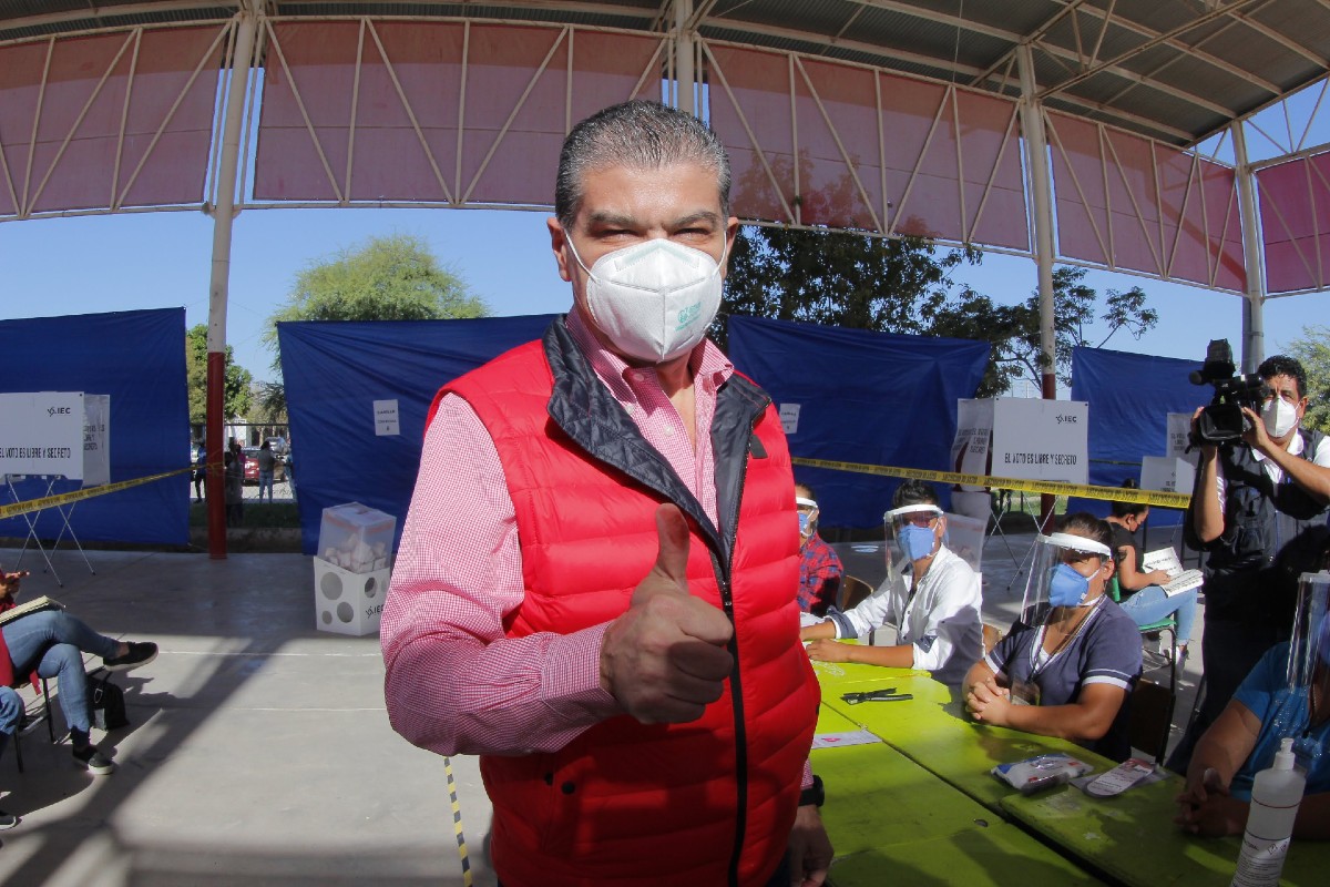 Miguel Riquelme, dijo que se llevó a cabo el proceso electoral en Coahuila, por que constitucionalmente era obligatorio llevarlos a cabo.  (Manuel Gua