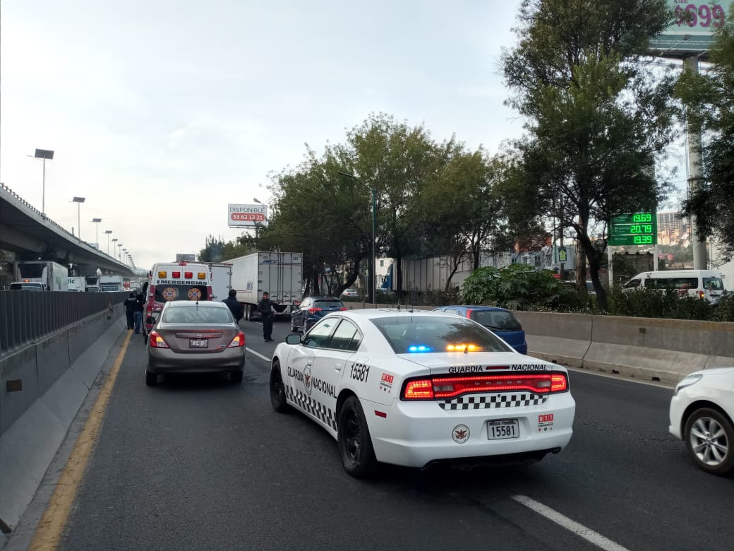 Ocurrió en carriles centrales de la autopista México-Querétaro, a la altura de San Martín Tepetlixpan. (Especial)