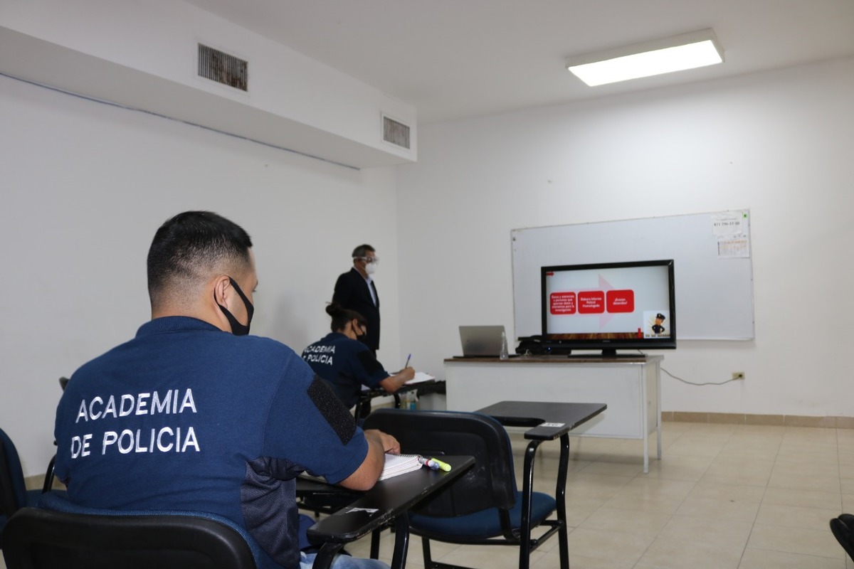 Los cadetes cumplen con las pruebas de control y confianza, se comprueba  su patrimonio y se les realizan pruebas psicológicas y toxicológicas. (Espec