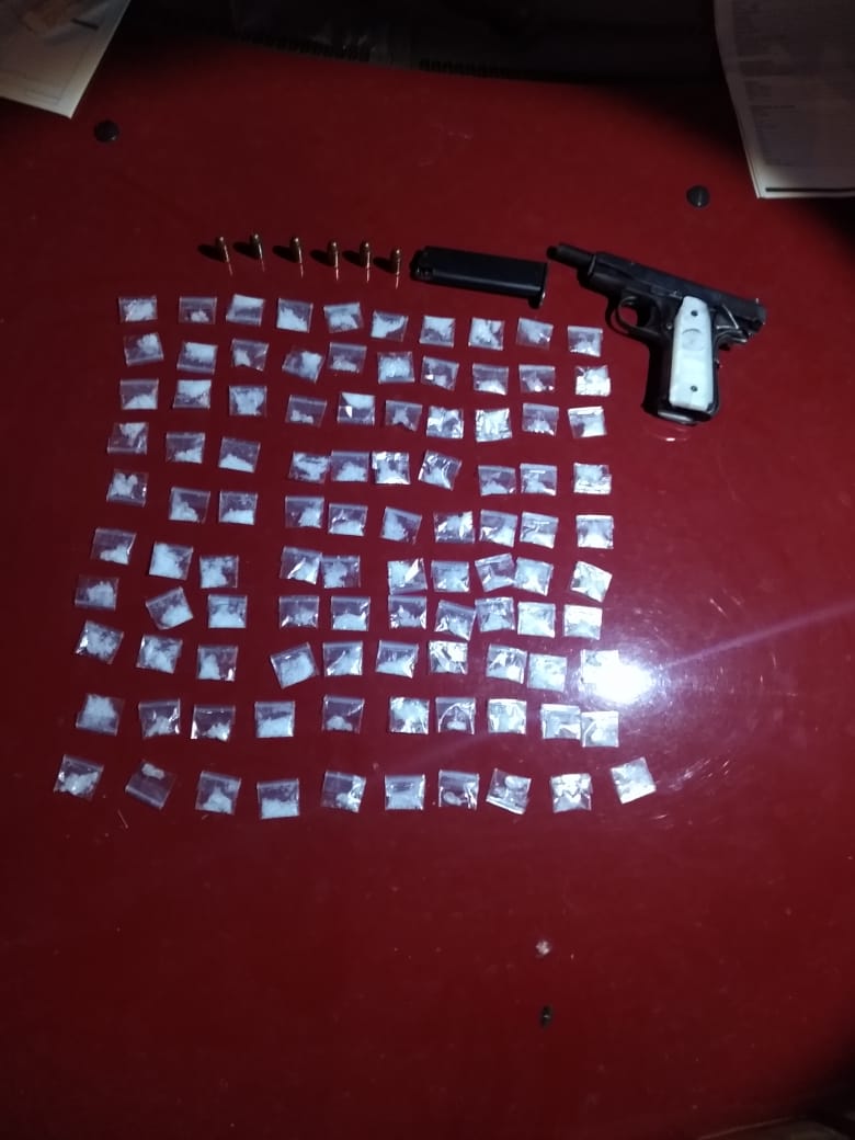 Detienen en León a presunto distribuidor de droga; le aseguran arma