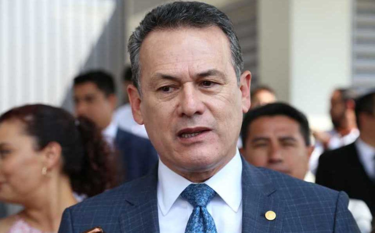 Abren proceso contra rector de la UAEH por defraudación fiscal