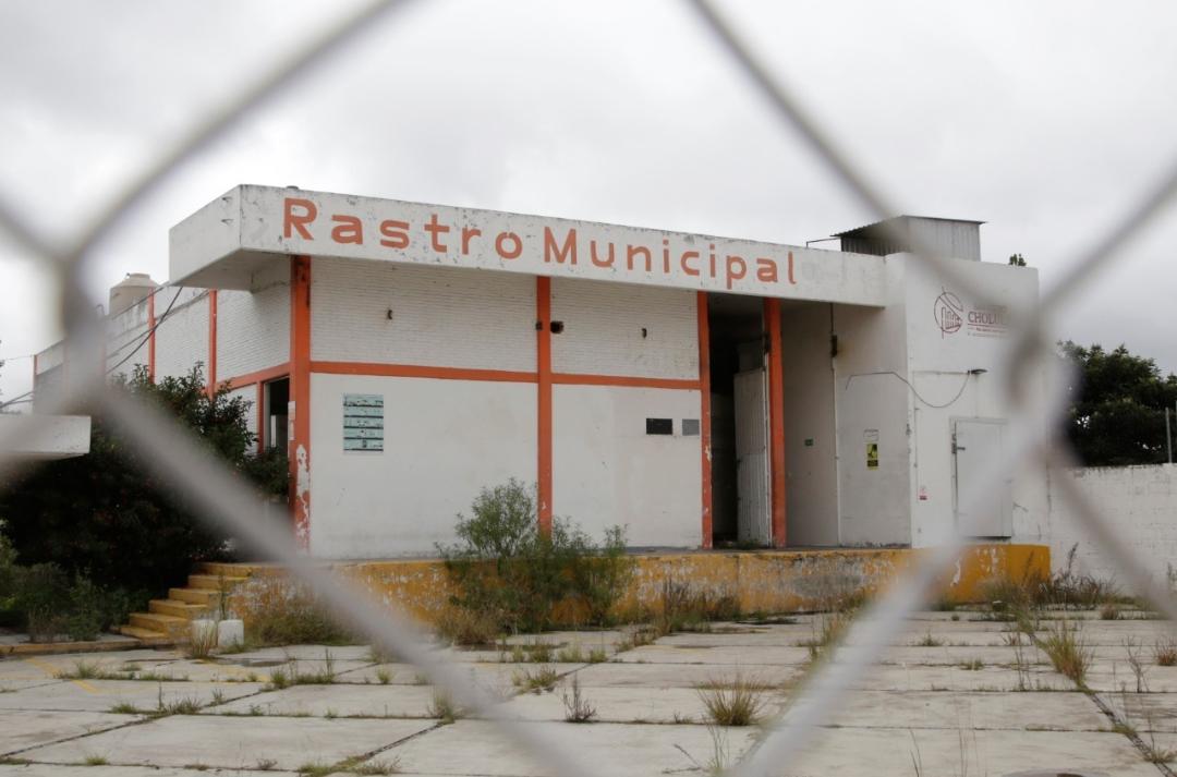 Fachada del rastro de San Pedro Cholula. (Agencia Enfoque)