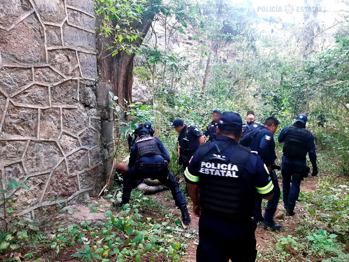 La víctima fue rescata de un acantilado de más de 50 metros de altura. (Especial)
