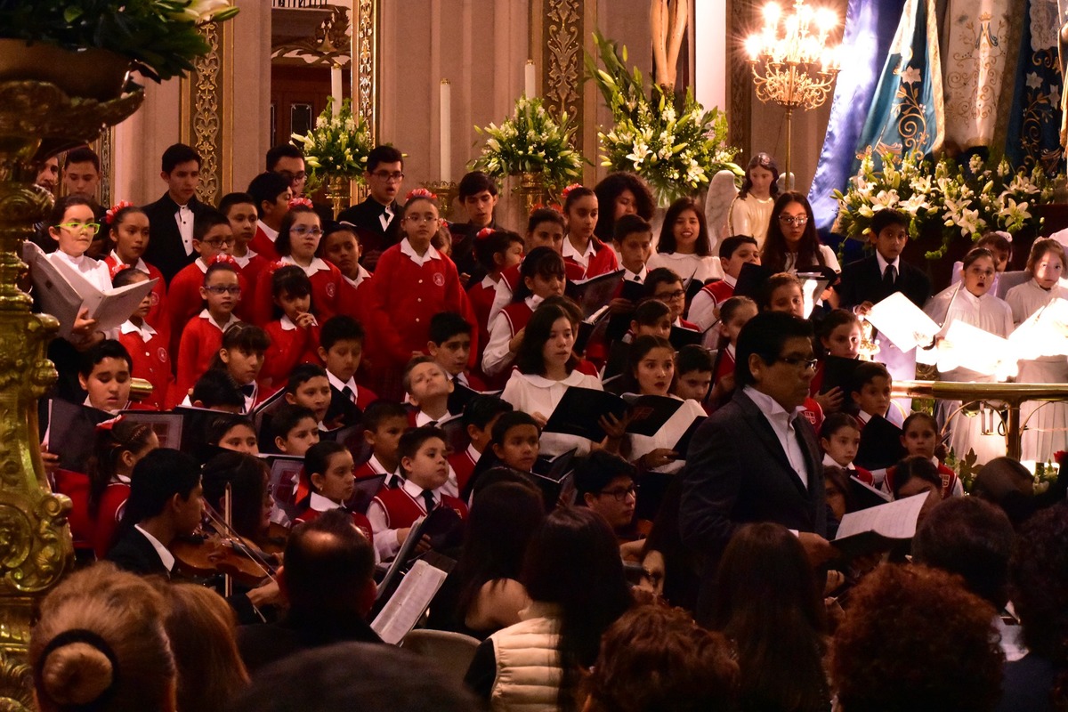 Colegio de Infantes de Guadalajara dirigido por Aurelio Martínez Corona. (CORTESIA)