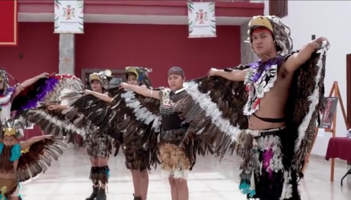 Los Hermanos Águila, originarios de Huauchinango, Puebla, se encargan de preservar danzas ancestrales. (Especial)