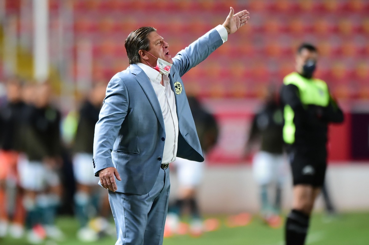 Miguel Herrera en el partido contra León (Mexsport)
