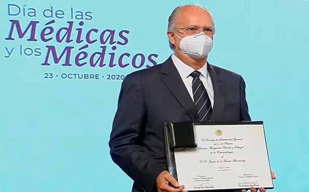 Reconocen a Javier de la Fuente con premio 'Doctora Margarita Chorné y Salazar'