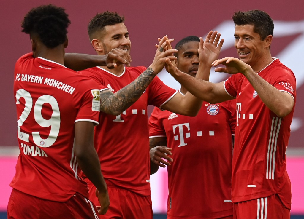 Robert  Lewandowski anotó triplete en la victoria del Bayern sobre el Eintracht (AFP)