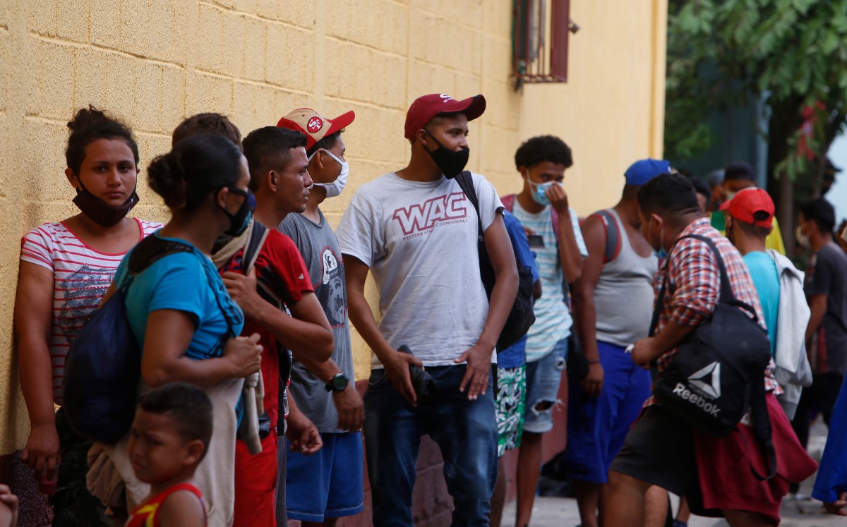 En plena pandemia, cerca de 3 mil migrantes hondureños comenzaron su travesía. | Ariana Pérez