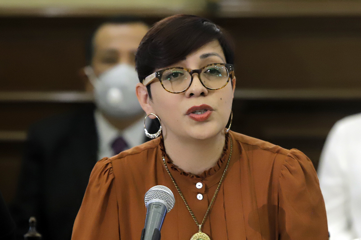 Comparece ante regidores del Ayuntamiento de Puebla, María Graciela León Matamoros. (Agencia Enfoque)