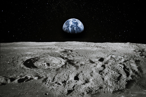 Con agua en la luna, se vislumbra presencia humana: UNAM. (shutterstock)
