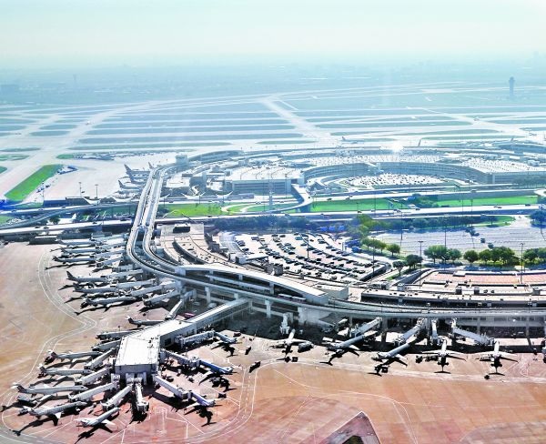 Dallas-Fort Worth cobra tarifas más bajas que la terminal de Nuevo León. Shutterstock