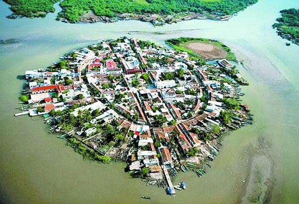 El destino salió de la lista por falta de adoquín en la avenida principal. Especial