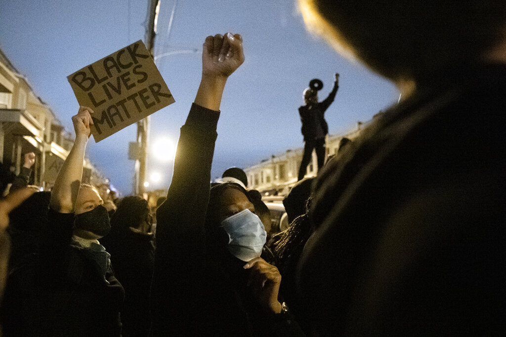 En todo el país se han registrado protestas contra el racismo policial en Estados Unidos. (AP)
