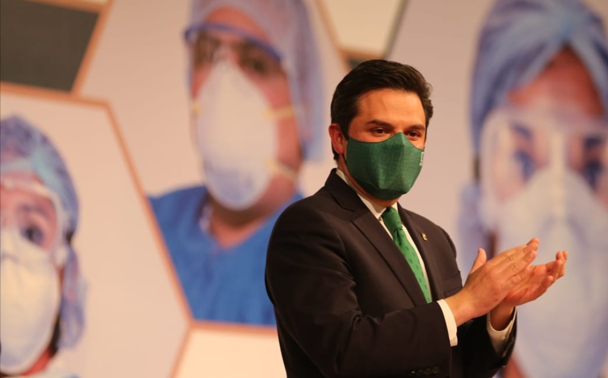 Zoé Robledo durante la ceremonia por el Día del Médico en el IMSS. (Javier Ríos)
