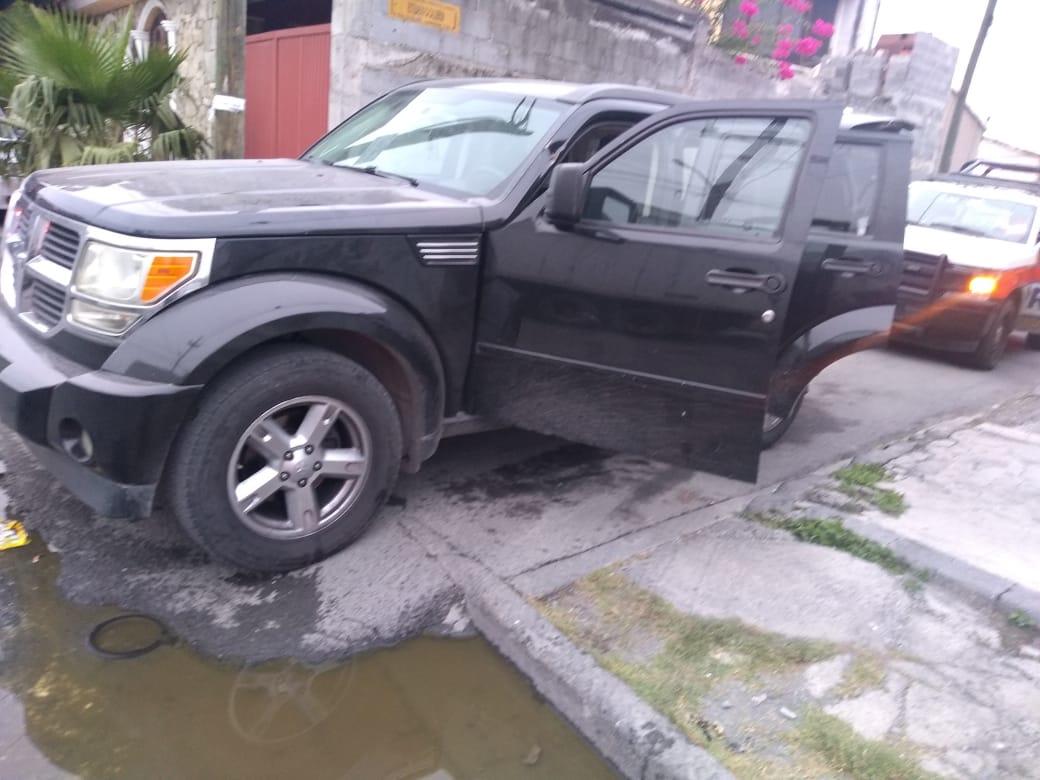El hombre presentaba golpes y fractura de pierna.