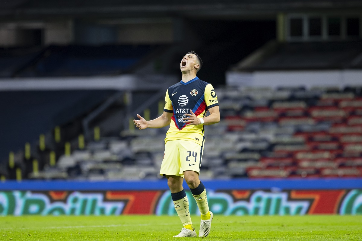 Federico Viñas lamenta una falla con América (Mexsport)