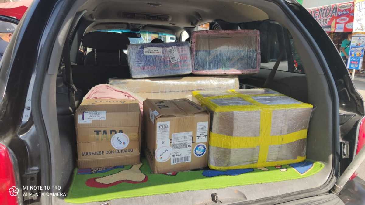 Lo sometieron, amordazaron y colocaron en la parte trasera de la unidad.