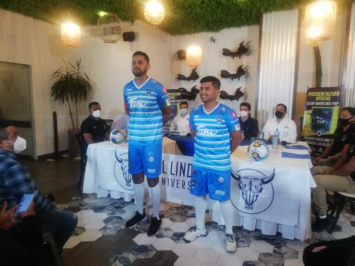 Presentan uniforme de Marlins  Tampico