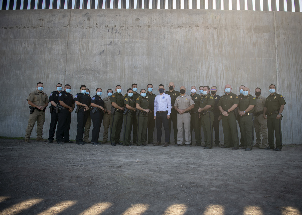 Departamento de Seguridad Nacional da espaldarazo a Trump sobre construcción del muro con México | Twitter/@DHSgov