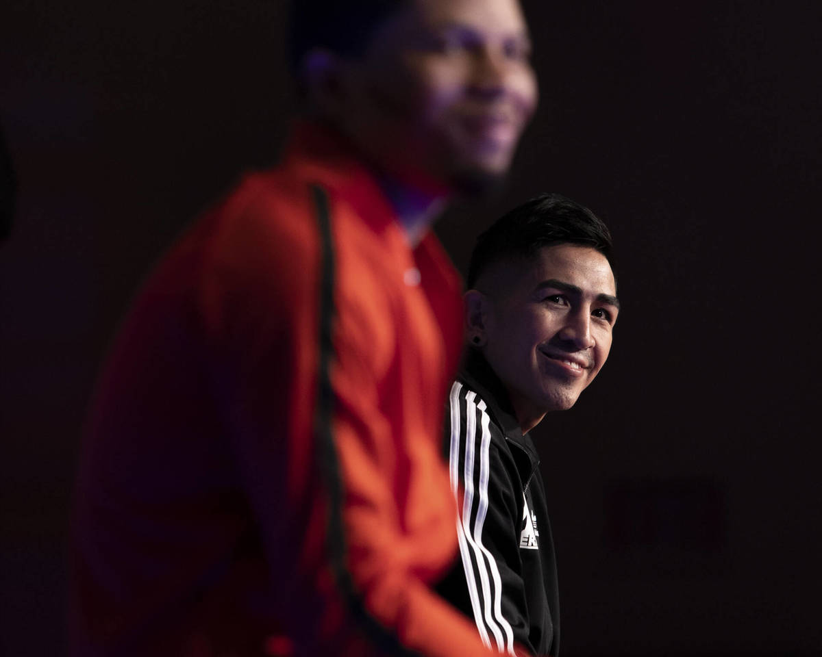 Leo Santacruz va por triunfo histórico en el boxeo ante Gervonta Davis  (Showtime)