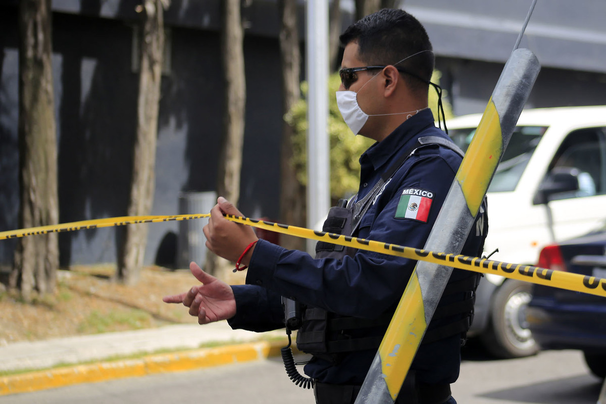 Los policías no lo lograron localizar al homicida, aunque realizaron un recorrido. (Andrés Lobato)