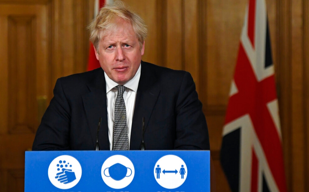 El primer ministro británico en una conferencia de prensa de hoy. (AP)