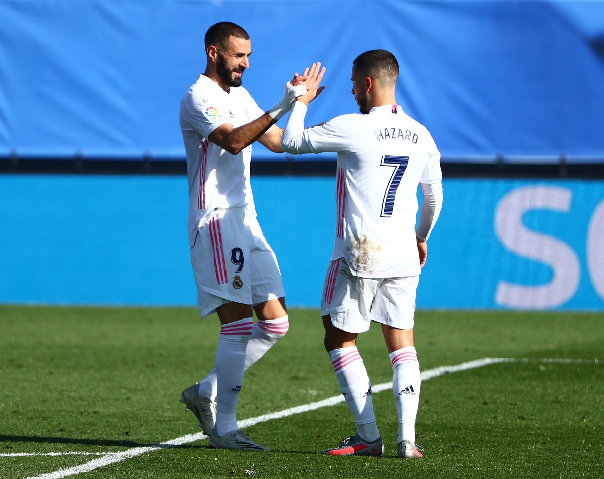 Karim Benzema y Eden Hazard en  festejo (Reuters)