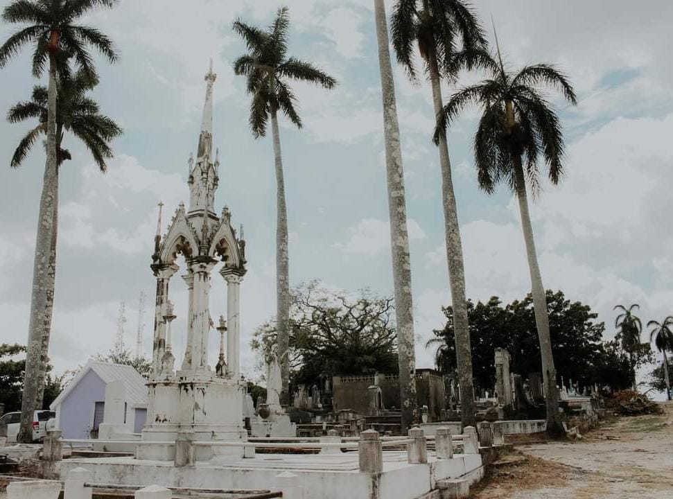 Cementerio de Tampico, tumbas de famosos