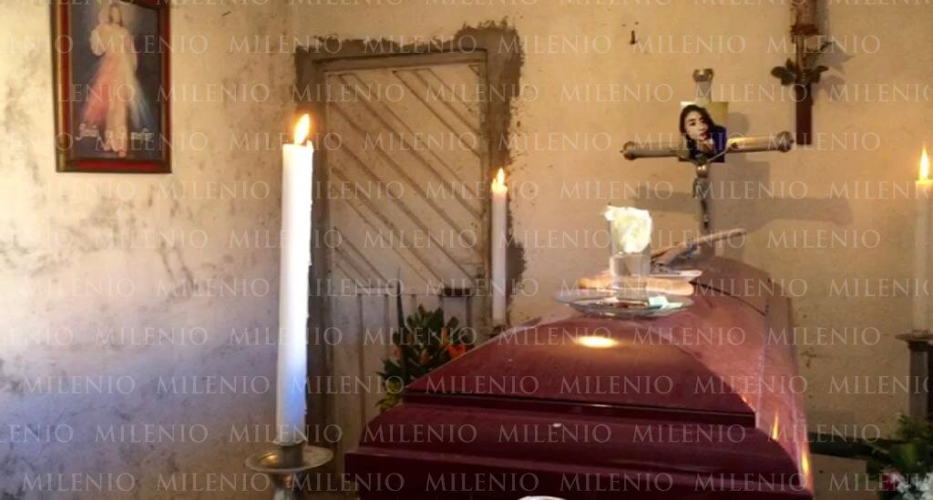 Familiares de María Graciela velan su cuerpo en pleno Día de Muertos. (Especial)