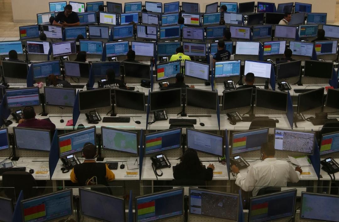 Llamadas de emergencia al 911. (Andrés Lobato)