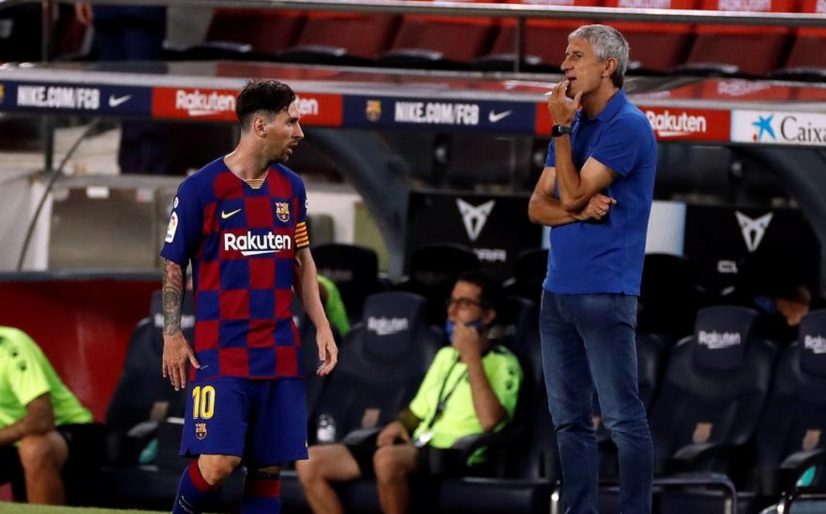 Messi y Quique Setién discutieron en el vestidor (EFE)