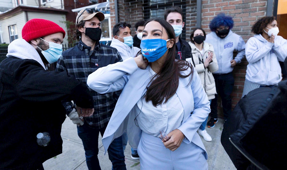 Alexandria Ocasio-Cortez votó hoy en Nueva York. | EFE