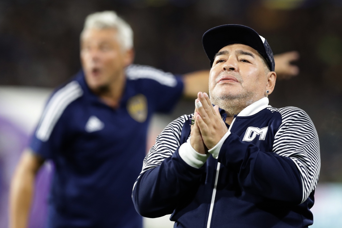 Diego Maradona será operado de un hematoma subdural en la cabeza (AFP)